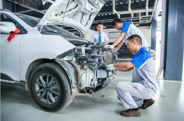 驚天秘聞: 開(kāi)車(chē)去4S店做保養(yǎng)要花多少錢(qián)？