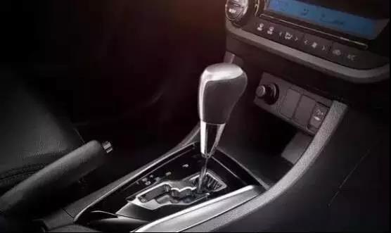 自動擋這么開，跟自我毀車沒啥兩樣！