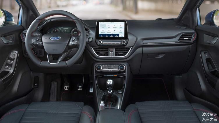 福特發(fā)布PUMA小型SUV官圖，歐式風(fēng)格，造型很有柔和感