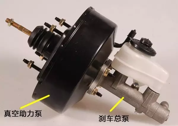 踩剎車感覺慢慢下沉是失靈前兆？