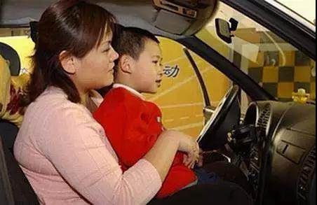 返程路上，千萬別犯這11個(gè)駕駛錯(cuò)誤！