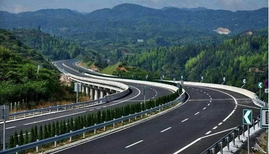 定速巡航可以解放右腳，但你真的會(huì)用嗎？