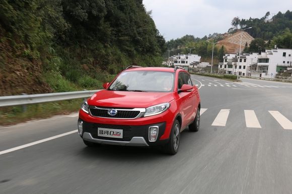 車窗怎么開省油又涼快？這些竅門送你秀操作！