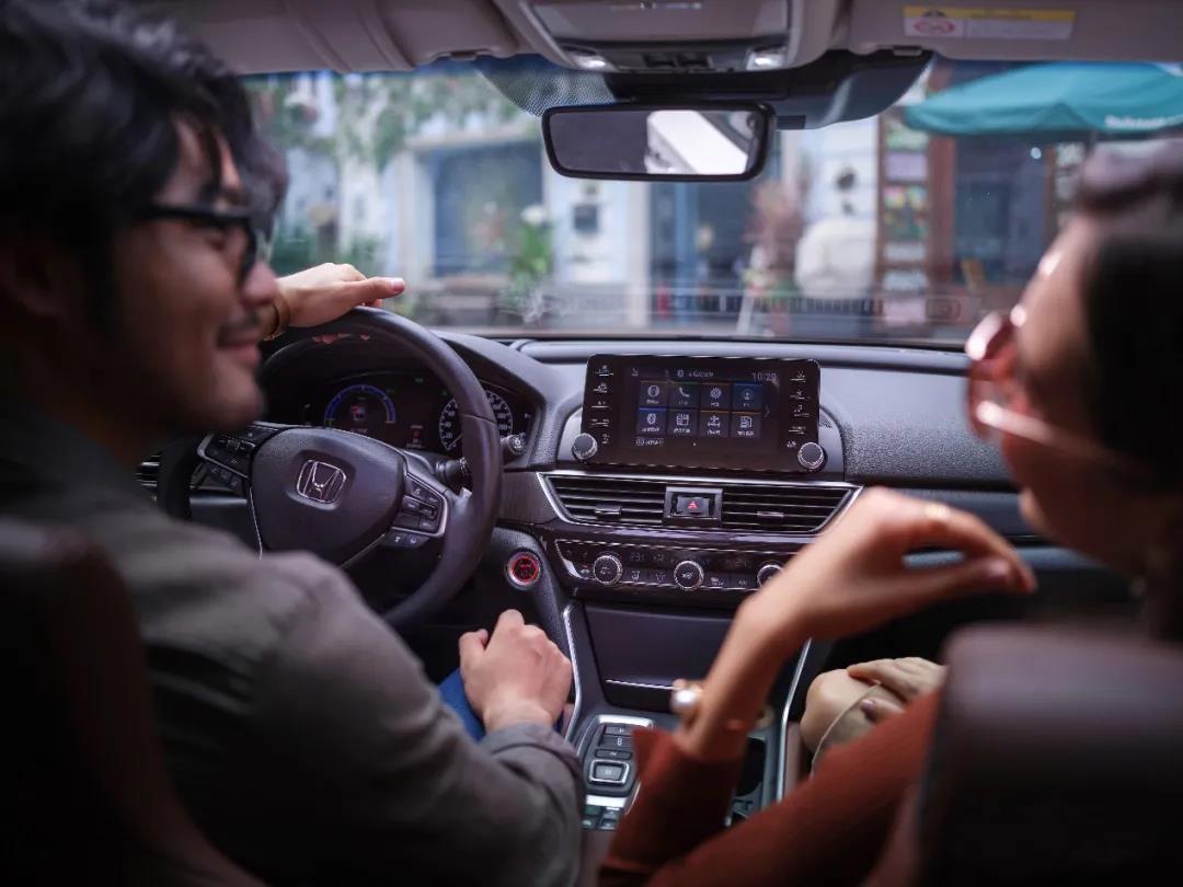 媒體視角 | 那些追求美好生活的新精英為何都選了INSPIRE銳·混動？