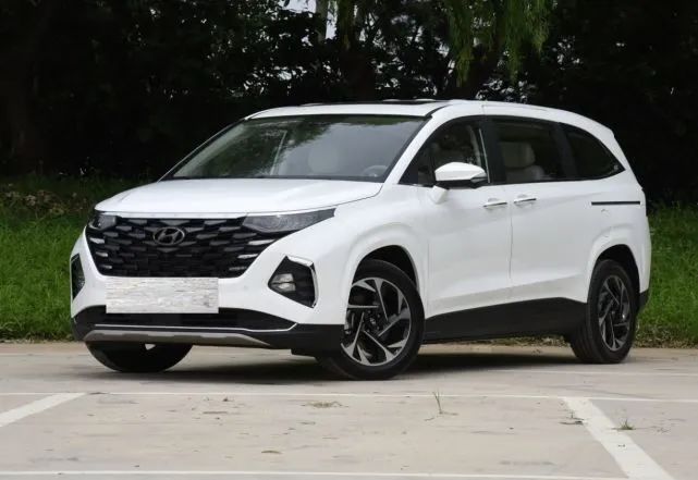 還看啥傳祺M8，現(xiàn)代庫斯途2.0T動力，16.98萬起，軸距超3米