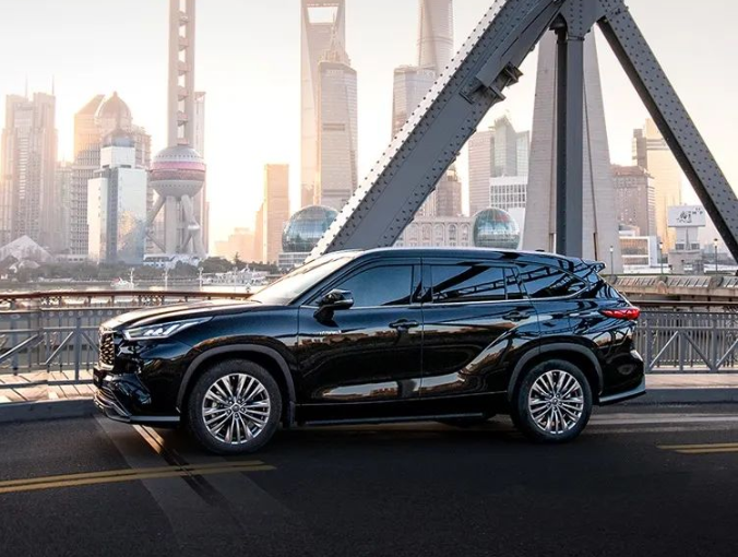 品人間百味，說百味人生，看“饞宗大師”沈宏非的蟹語人生